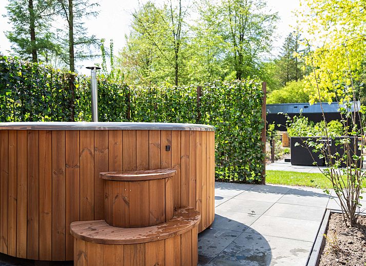 Guest house 410416 • Holiday property Kempen • Bosvlucht met hottub 