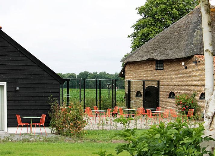 Rustgevende zonsopgang bij Vakantiehuis in Baarle-Nassau, met weelderige natuur in de Kempen, Noord Brabant.