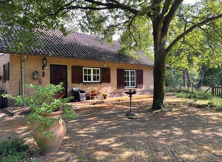 Mc Ghil vakantiehuis in Baarle-Nassau met ruime tuin en terras omgeven door natuur.