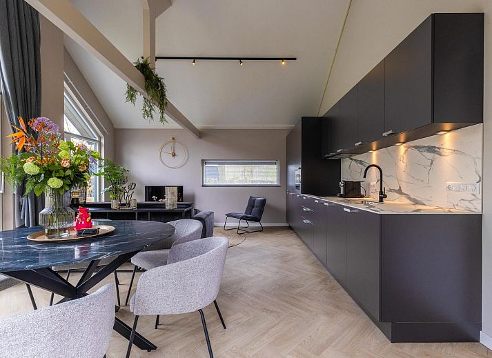 Ecovilla Waterzicht in Oirschot, Ferienhaus mit Blick auf Teich und Natur in Kempen, Nordbrabant.