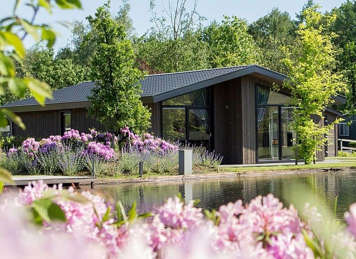 Verblijf 411208 • Vakantiewoning Kempen • Watervilla Luxe | 6 personen 