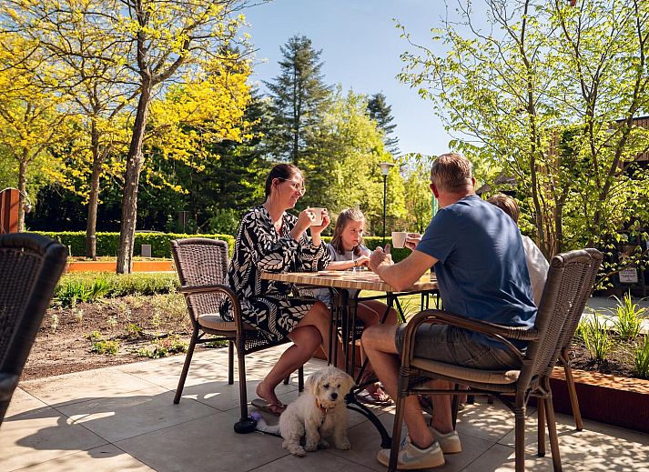 Moderne badkamer in Watervilla Luxe Veldhoven, Noord Brabant, met stijlvolle afwerking.