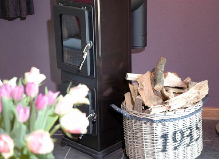 Gezellige woonkamer in De Kipmulder vakantiehuis, Bladel, Kempen. Comfortabele zitruimte met landelijke charme in Noord Brabant.