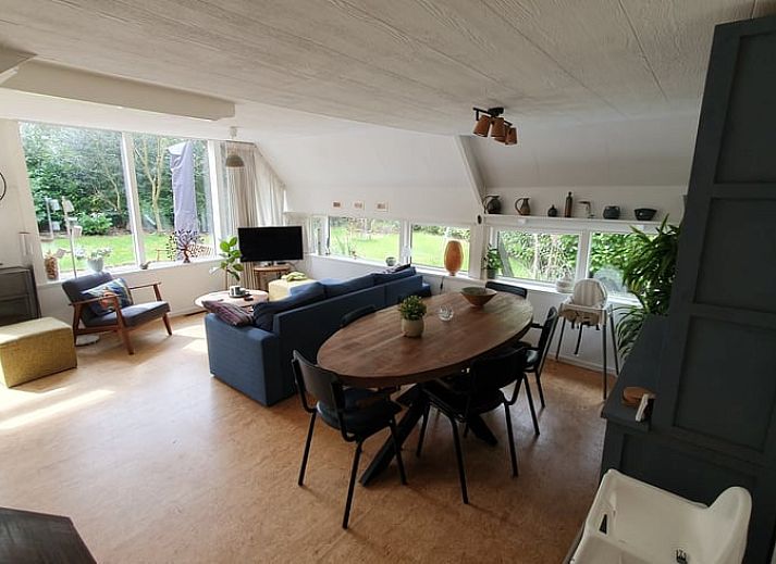 Voorzijde van Vakantiehuisje in Eersel met uitnodigend terras, Noord Brabant.