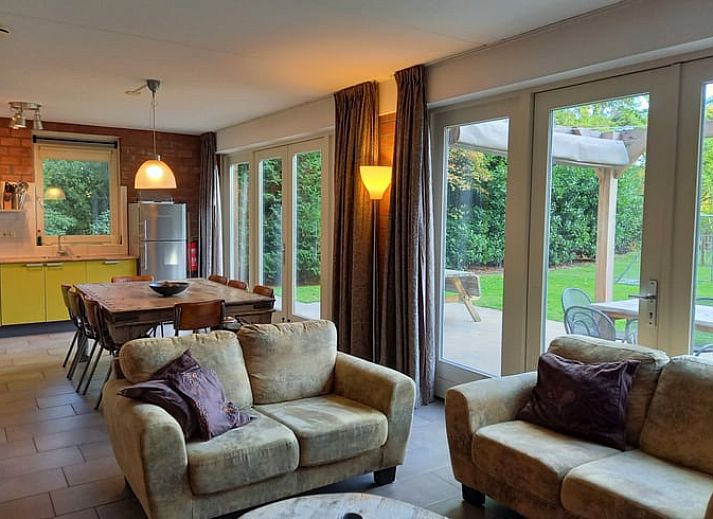 Huisje in Luyksgestel met hot tub en uitzicht op de velden in Kempen.