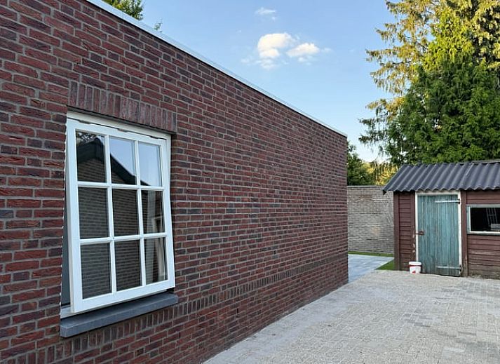 Schlafzimmer in Cottage in Luyksgestel, Ferienhaus in Luyksgestel, Nordbrabant, mit bequemem Doppelbett.