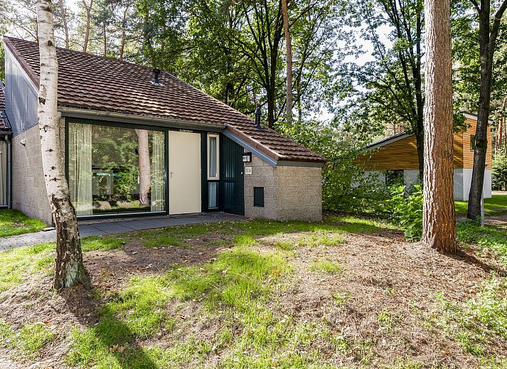 Gemuetliche Sitzecke im 6-Personen-Bungalow Het Vennenbos in Hapert, Kempen, Nordbrabant.