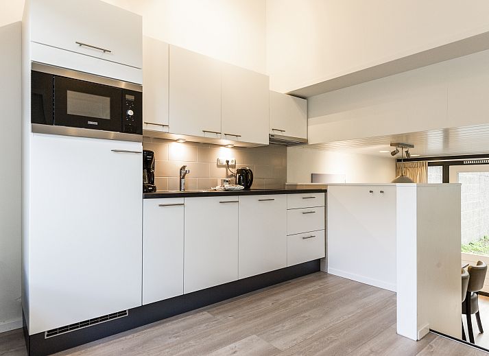 Schlafzimmer mit Doppelbett im 6-Personen-Bungalow Het Vennenbos, Hapert, Kempen.
