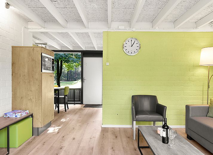 Stilvolle Kueche im 5-Personen-Bungalow 5B1 in Het Vennenbos, Hapert, mit moderner Ausstattung und viel Licht.