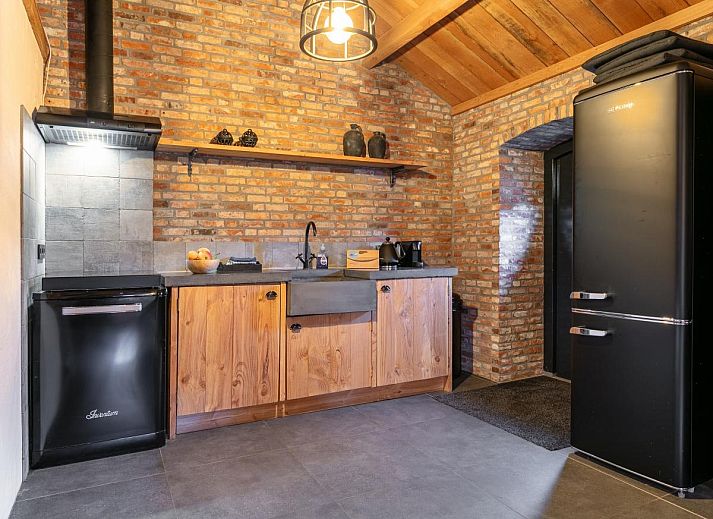 Bubbelbad met champagne bij De Hoeve I, vakantieverblijf in Hulsel, Kempen, Noord Brabant.