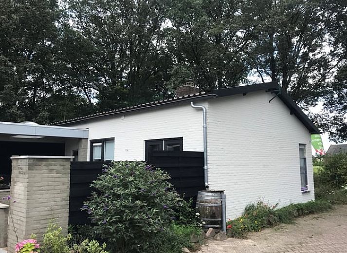 Vakantiehuisje in Oost- west en Middelbeers, gelegen in Middelbeers, Kempen, Noord Brabant, omgeven door natuur.