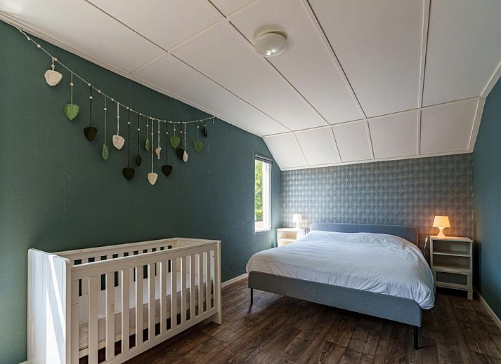 Wohnzimmer mit TV in Achter de Vijf Linden, Ferienhaus in Knegsel, Kempen.