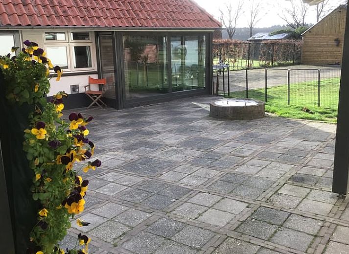 Lange Zufahrt zum Ferienhaus in Riethoven, Kempen, Nordbrabant.