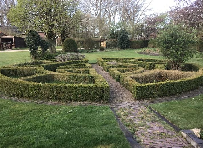 Lange Zufahrt zum Ferienhaus in Riethoven, Kempen, Nordbrabant.