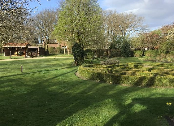 Lange Zufahrt zum Ferienhaus in Riethoven, Kempen, Nordbrabant.