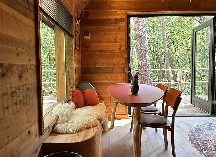 Veranda with hot tub at Huisje in Oisterwijk, vacation home in the Heart of Brabant.