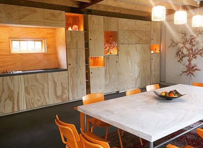 Exterior of Cottage in Liempde, North Brabant surrounded by lush nature.