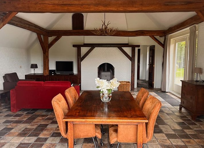 Charmant vakantiehuis in Udenhout met rieten dak in Hart van Brabant, Noord Brabant.