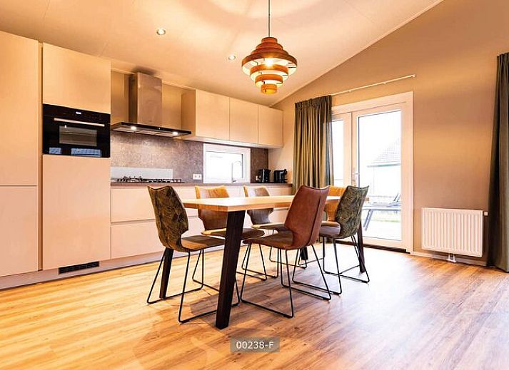 Plattegrond van Leijhoeve 6 personen in Cromvoirt, Hart van Brabant, toont indeling van het vakantiehuis.