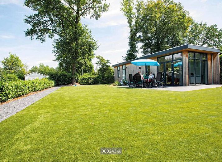 Modul-Ferienhaus fuer 5 Personen in Cromvoirt, Nord-Brabant mit grossem Garten und Terrasse, umgeben von Natur in Hart van Brabant.