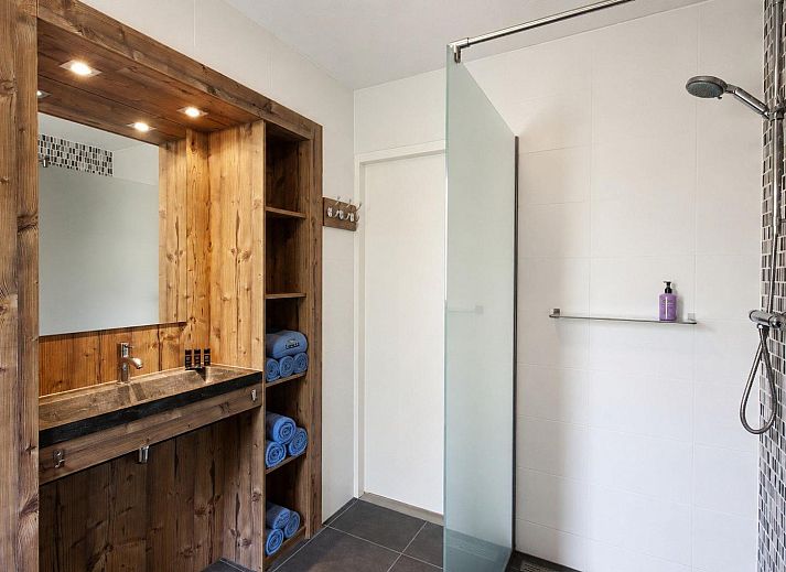 Verblijf 422128 - Vakantiewoning Hart van Brabant - Boshuys met Sauna & Veranda | 6 personen
