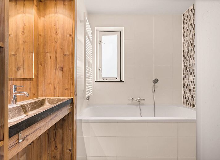 Verblijf 422132 - Vakantiewoning Hart van Brabant - Boshuys met Hottub, Sauna & Veranda | 4 personen