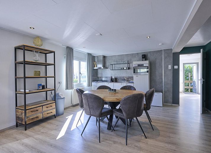 Modernes Ferienhaus t Kaatsheuveltje 6 mit Veranda in Kaatsheuvel, Hart van Brabant, Nordbrabant.