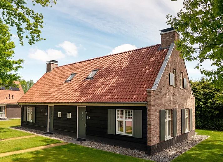 Guest house 422538 • Bungalow Hart van Brabant • Kaatsheuvel | 4-persoons vakantiehuis | 4C 