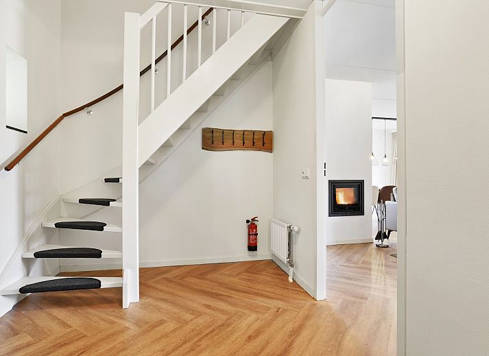 Cozy fireplace in vacation home Kaatsheuvel for 12 people, North Brabant.