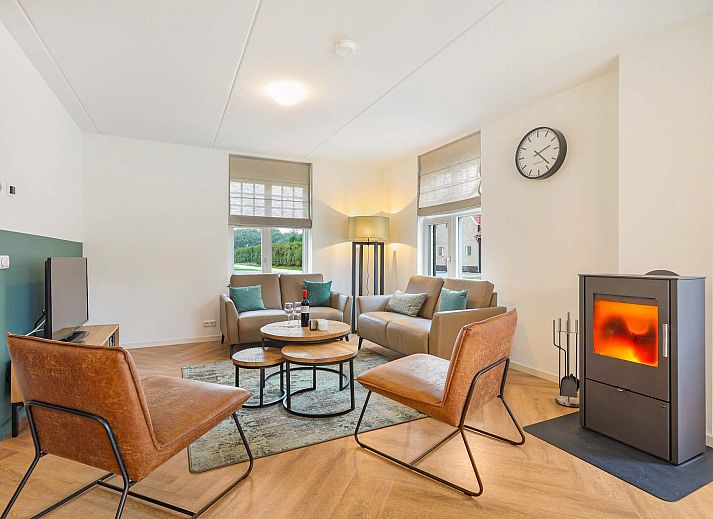 Freistehendes Haus in Kaatsheuvel, ein charmantes Ferienhaus im Herzen von Brabant, umgeben von Herbstfarben und ruhiger Natur.