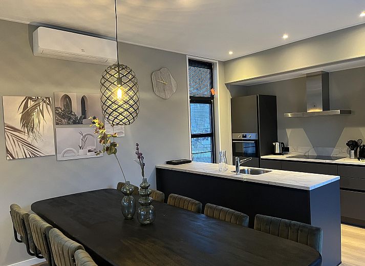 Detached house in Kaatsheuvel, North Brabant, surrounded by nature with modern architecture and spacious garden, ideal vacation home in Heart of Brabant.