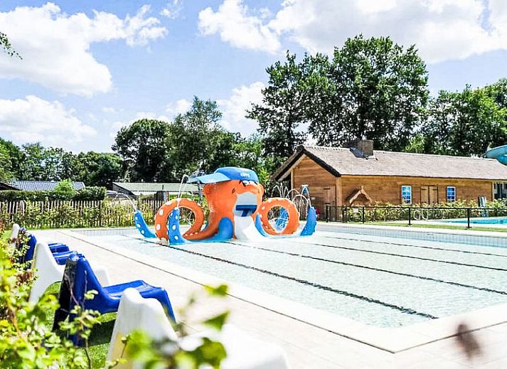 Moderne zithoek in Vakantiehuis Just Nature 4, vakantiehuis in Kaatsheuvel, Hart van Brabant.