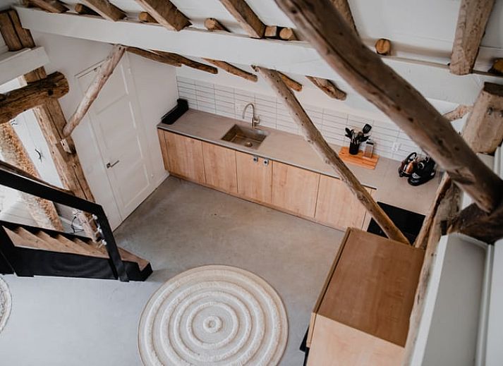 Geniessen Sie die Terrasse des Ferienhauses in Leende, gelegen im Herzen von Brabant, Nordbrabant, mit herrlichem Blick auf die Natur.