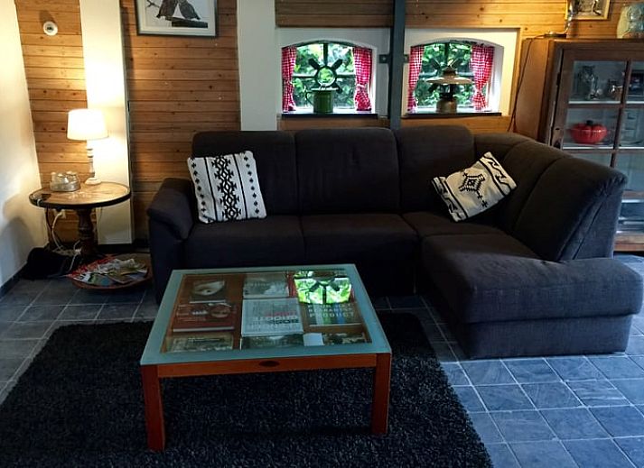 Charmant vakantiehuis in Leende omgeven door bloeiende bloemen, Hart van Brabant, Noord Brabant.