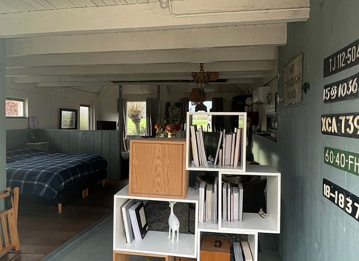 Cottage in Hank, charming cottage in Heart of Brabant, North Brabant, surrounded by greenery and tranquility.