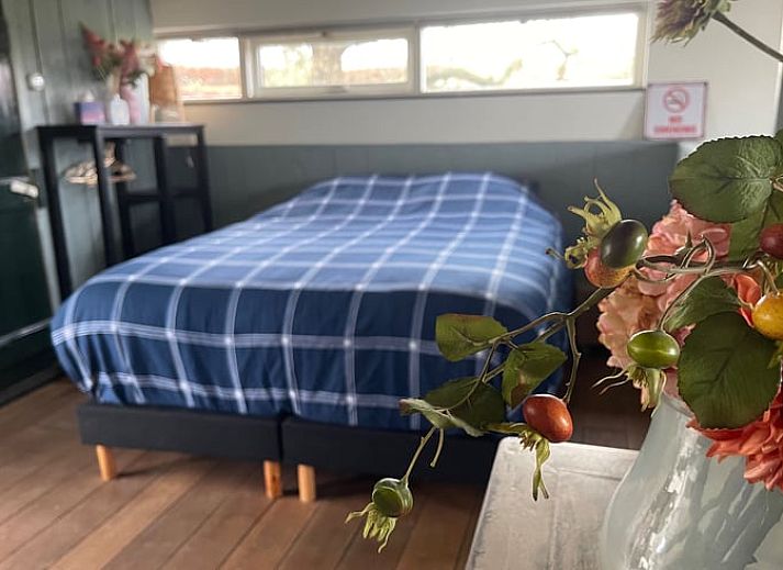 Cottage in Hank, charming cottage in Heart of Brabant, North Brabant, surrounded by greenery and tranquility.