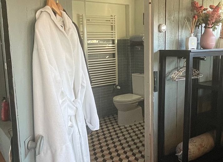 Comfortable sitting area in Cottage in Hank, vacation home in Heart of Brabant, North Brabant, ideal for relaxation.