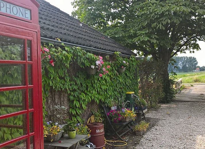 Cozy bedroom in Cottage in Hank, vacation home in Heart of Brabant, North Brabant, with comfortable bed.