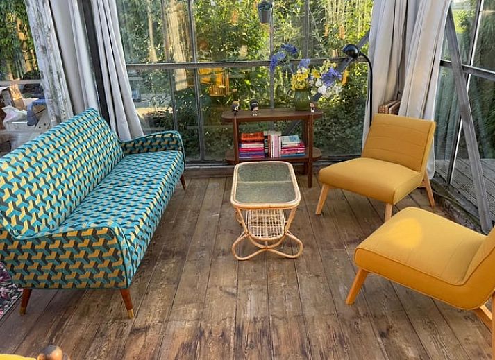 Vakantiehuisje in Hank, een charmant vakantiehuis in Hart van Brabant, Noord Brabant, omgeven door groene natuur en rustgevende omgeving.