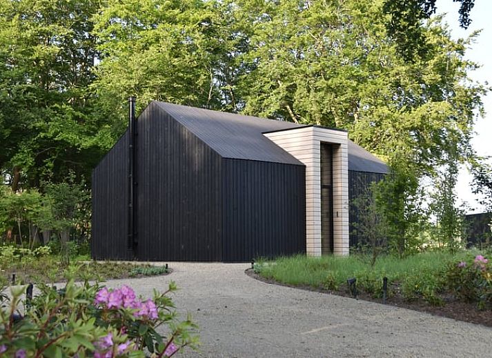 Huisje in Helvoirt vakantiehuis omgeven door groene natuur in Hart van Brabant, Noord Brabant.