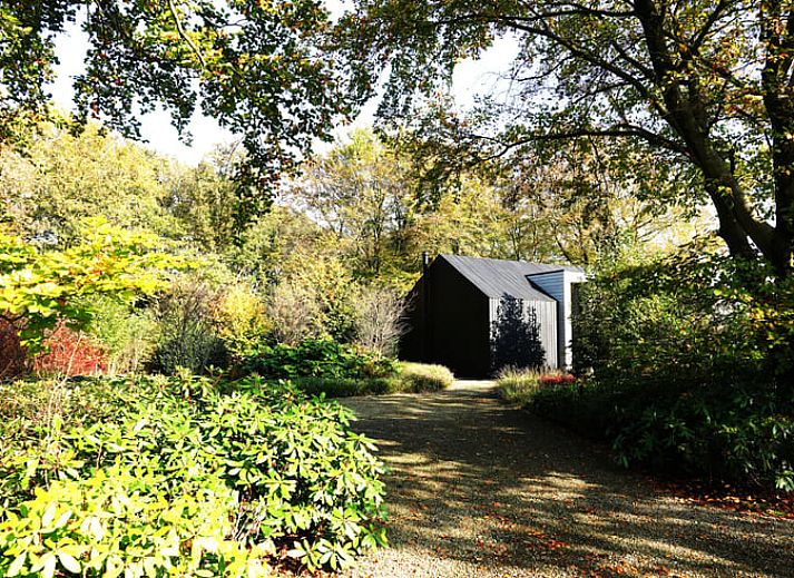 Huisje in Helvoirt vakantieaccommodatie te midden van bloeiende tuinen in Helvoirt, Noord Brabant.