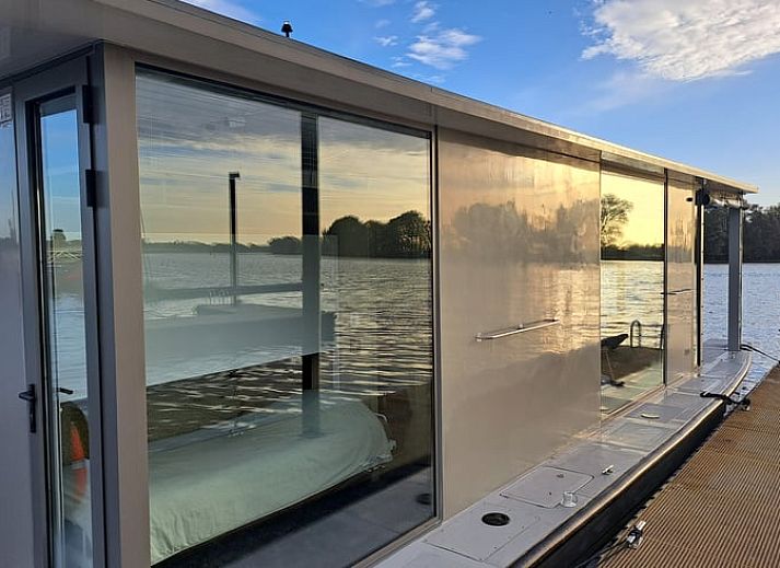 Modernes Ferienhaus Cottage in Woudrichem am Wasser, Nordbrabant.