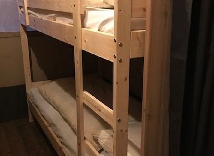 Ruime veranda bij Vakantiehuisje in De Moer, Hart van Brabant, Noord Brabant, perfect voor ontspanning in een glamping lodge.