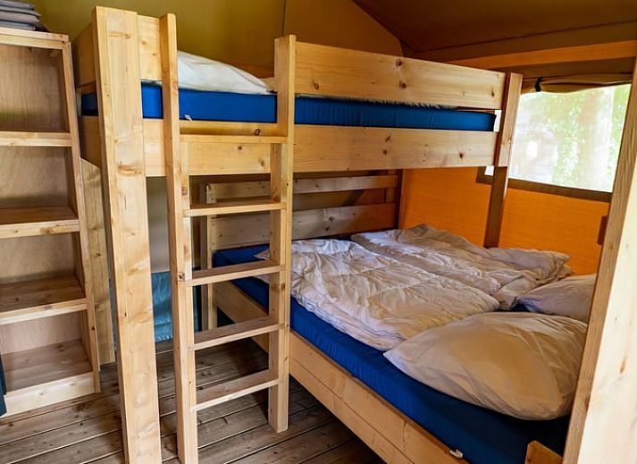 Comfortabele stapelbedden in Vakantiehuisje in De Moer, Hart van Brabant, Noord Brabant, ideaal voor een gezin in de vakantiewoning.