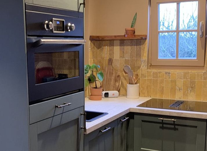 Cottage in Boxtel with terrace, located in Lennisheuvel, Heart of Brabant, North Brabant, surrounded by lush nature.