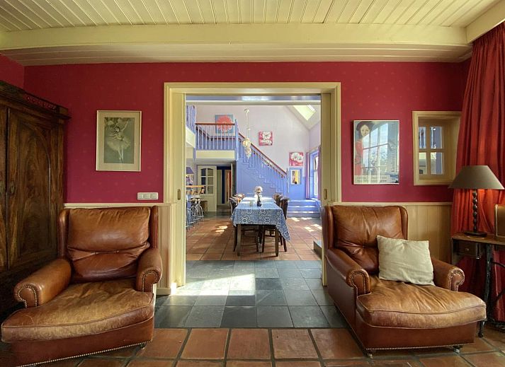 De Meerenhoeve vakantiehuis in Mill, Noord Brabant, omgeven door groene natuur en rustieke charme.