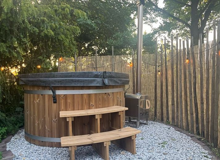 Vakantiehuis in Overloon met ruime tuin en groene omgeving in Noordoost Brabant, ideaal voor een ontspannen verblijf.