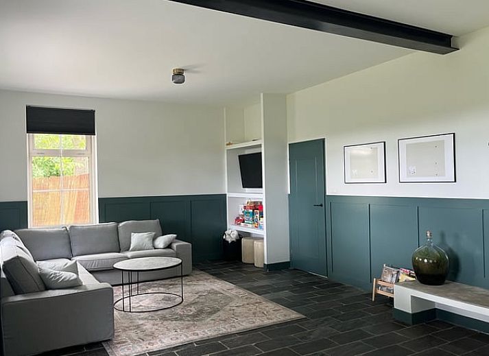 Authentiek vakantiehuis in Overloon, Noord Brabant, met charmante gevel en landelijke uitstraling.