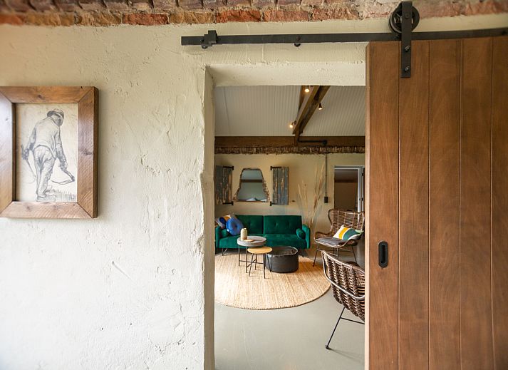 Vakantiehuis NB090 in Volkel, Noordoost Brabant met een charmant terras in de natuur.