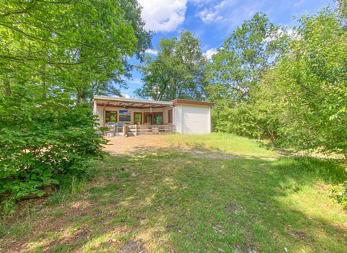 Modern living room in White Bungalow vacation home, Uden, Northeast Brabant, North Brabant.